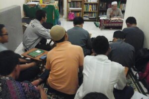 Riyadhus Shalihin “KEUTAMAAN ORANG ISLAM YANG LEMAH DAN FAKIR” Oleh: Ust. Achmad Syukron 2